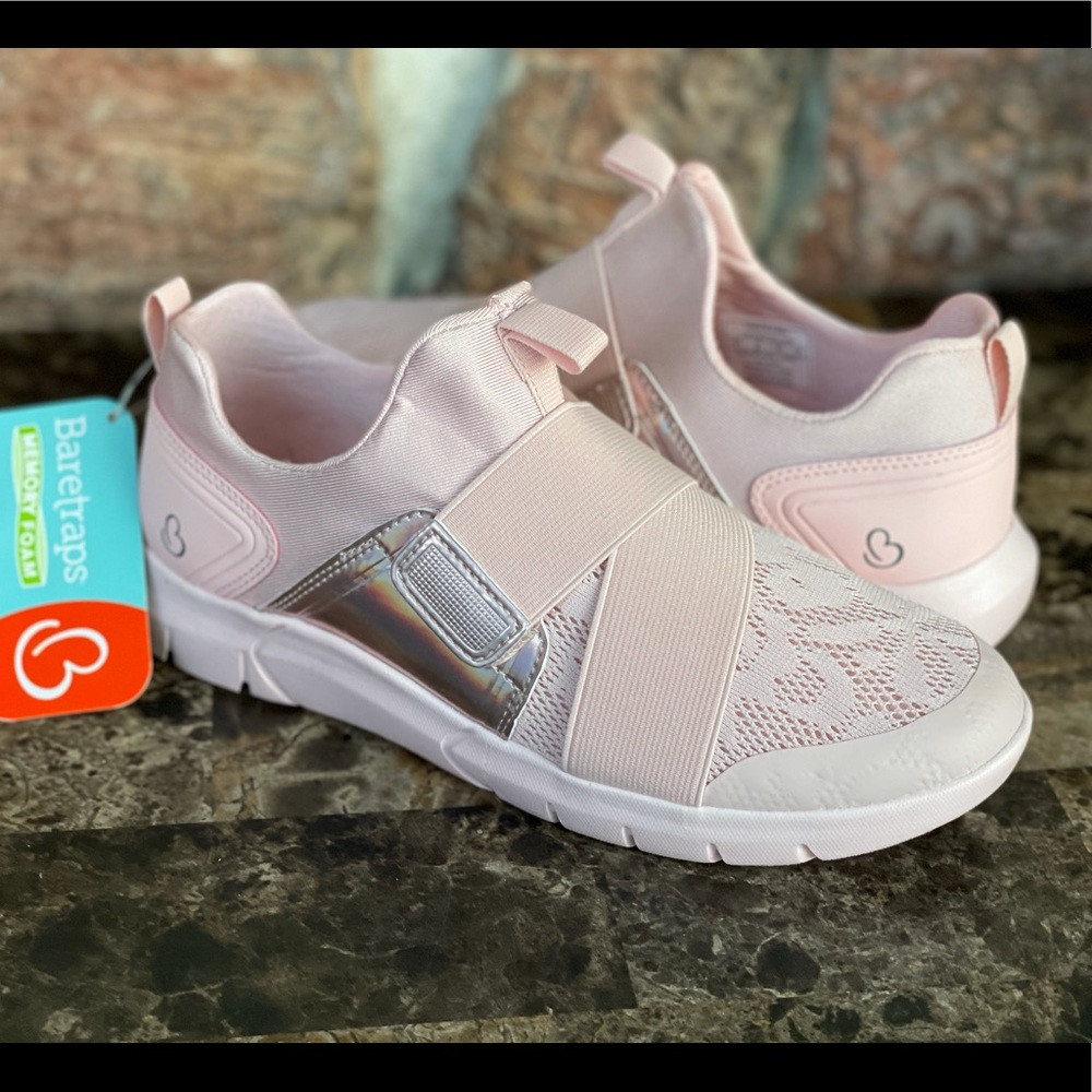 NEW Baretraps Girls' Sloane Athletic Sneakers - Picture 11 of 16